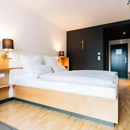 Bildungs- Und Tagungshaus Liborianum Πανδοχείο Πάντερμπορν